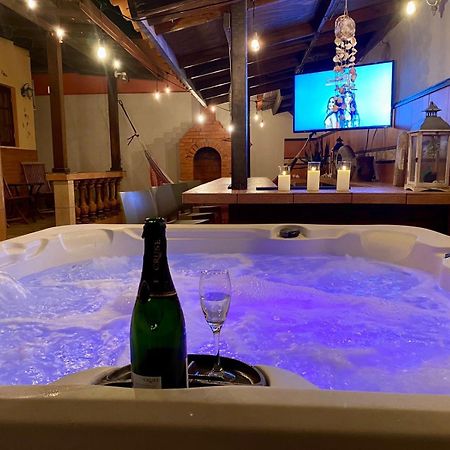 3-Bedroom Villa With A Jacuzzi Noord Εξωτερικό φωτογραφία