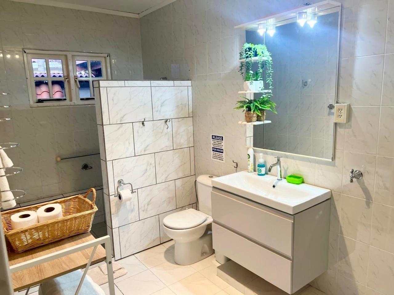 3-Bedroom Villa With A Jacuzzi Noord Εξωτερικό φωτογραφία